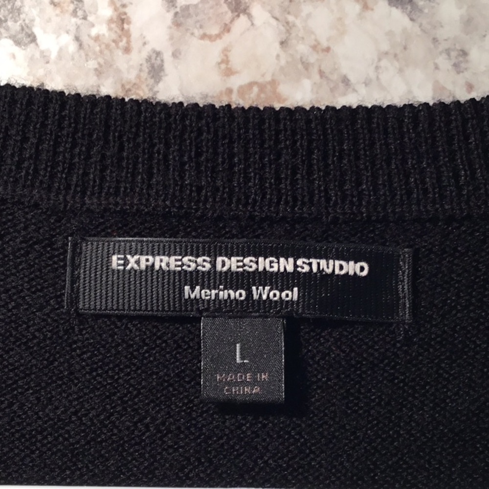 Express Design Studio Large Merino Wool Vest - Picture 3 of 3